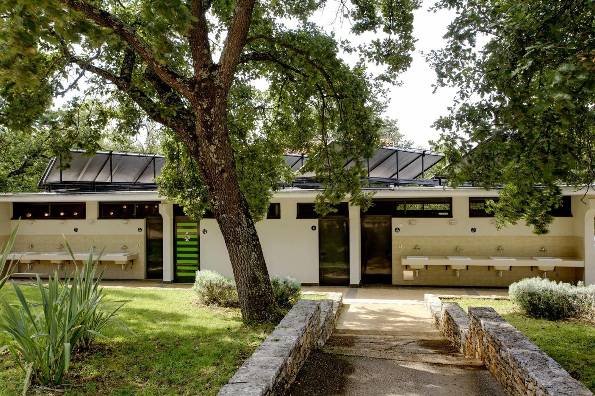 Fkk Adriatika In Fkk Solaris Naturist Resort Porec Esterno foto
